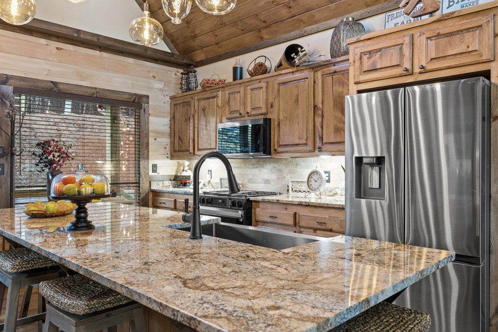 241 East Shalom Court Blue Ridge, GA 30513 - Photo 8 of 45