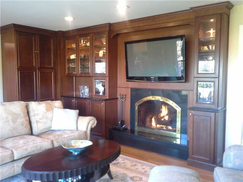 15 Chin Hill Road Westerly, RI 02891 - Photo 7 of 25 Den/Family/Great Room.