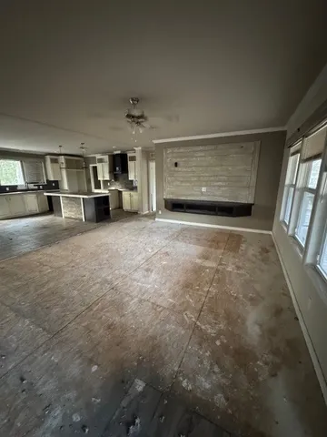 a view of a livingroom with furniture