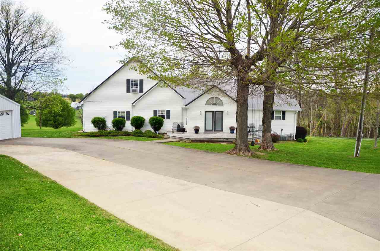 5899 Randolph Goodluck Road Summer Shade, KY 42166 - Photo 3 of 10 Gallery Image 3