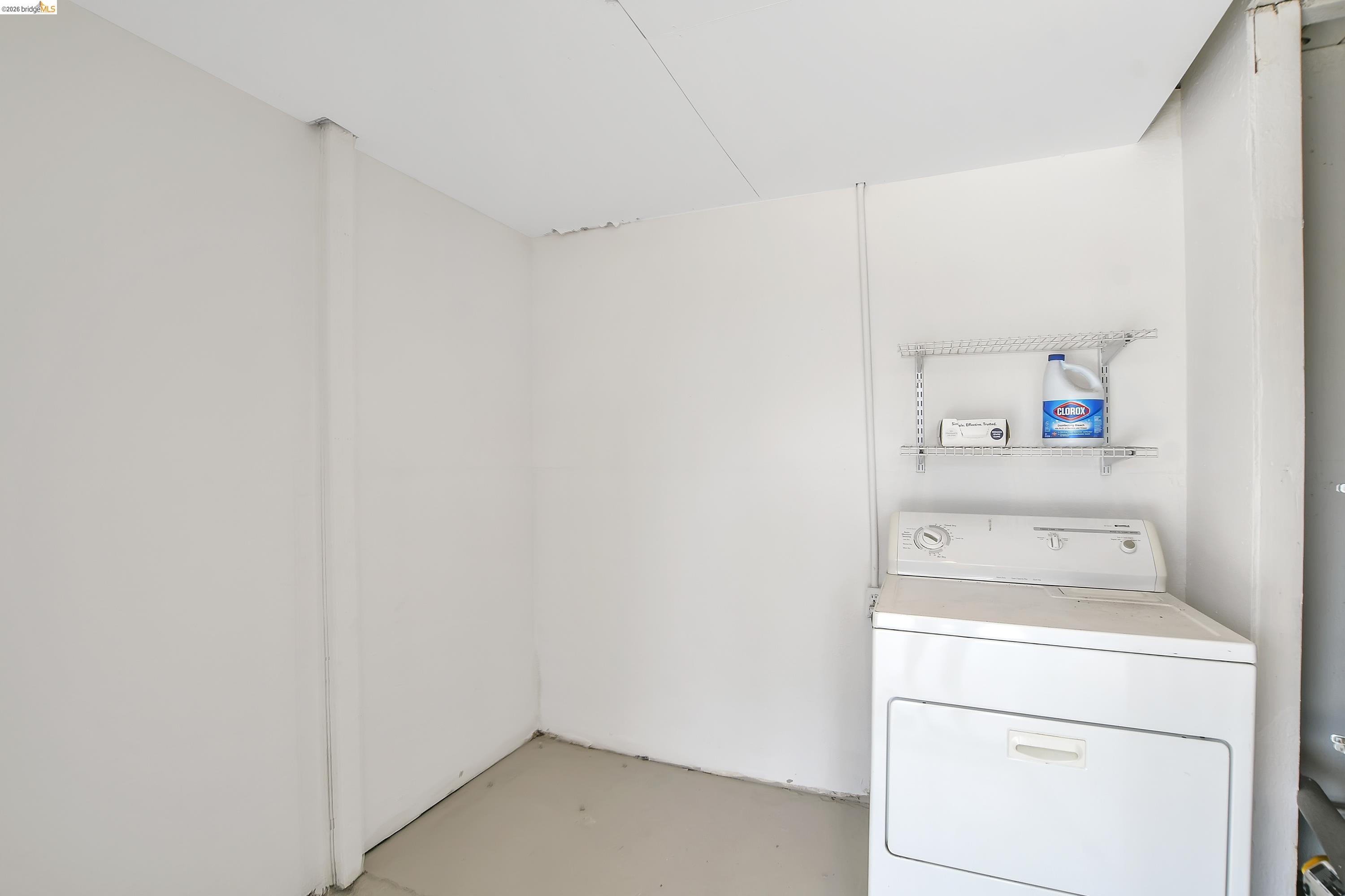37 Beach Drive Bay Point, CA 94565 - Photo 30 of 33 a utility room with dryer and washer