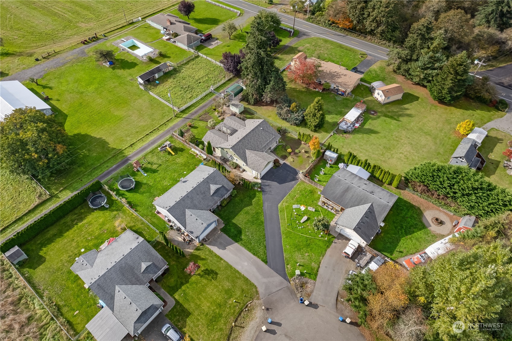 10121 Meadowside Lane Southwest Rochester, WA 98579 - Photo 35 of 35 an aerial view of a house with a garden