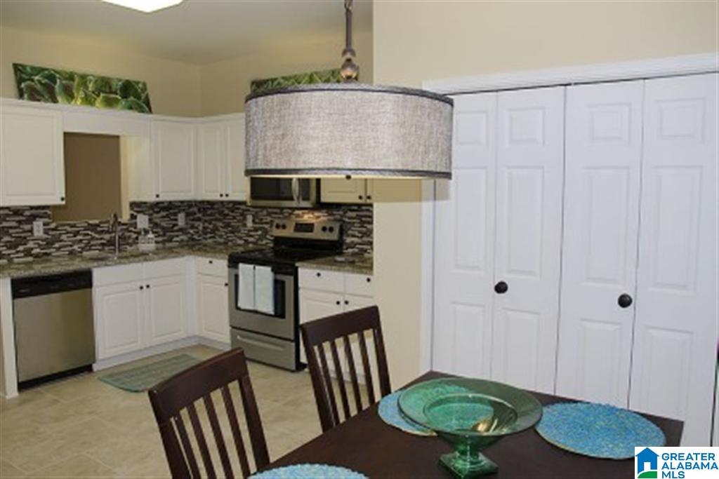 218 Cambrian Ridge Trail Pelham, AL 35124 - Photo 6 of 7