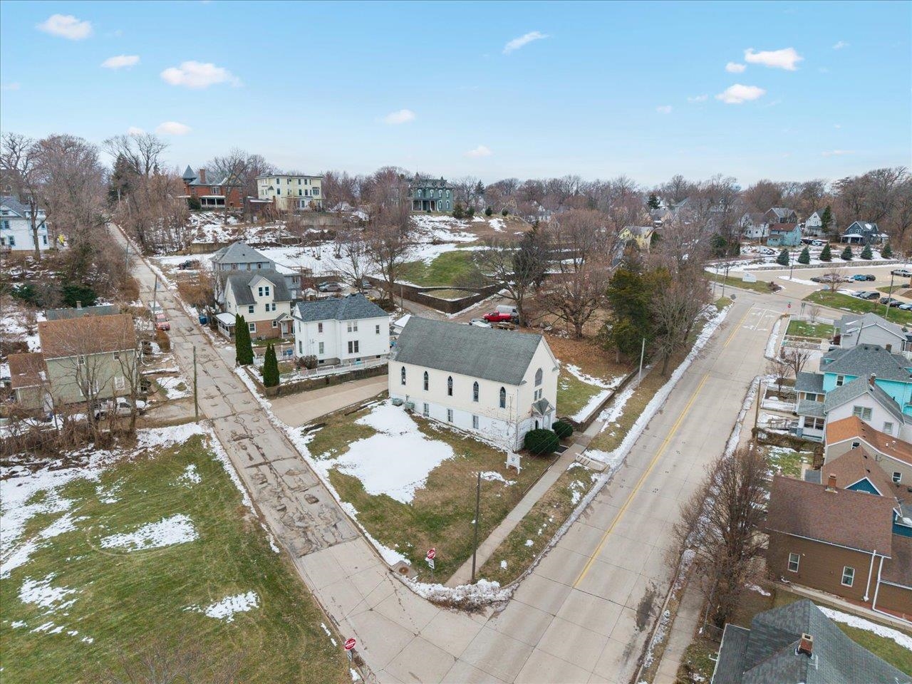 1222 7th Avenue Moline, IL 61265 - Photo 3 of 24 a view of a city