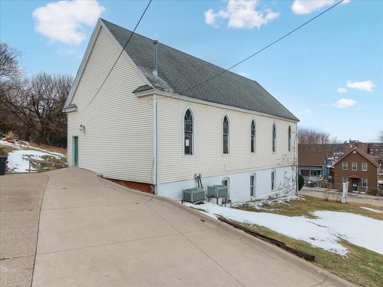 1222 7th Avenue Moline, IL 61265 - Photo 5 of 24 a house view with a outdoor space