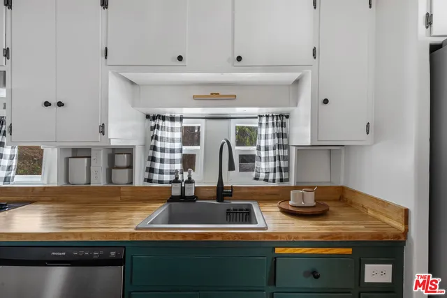 $449,000 | 2595 Sunset Drive, Running Springs, CA 92382