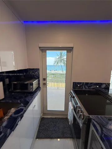 $2,600 | 901 South Surf Road, Unit 306, Hollywood, FL 33019