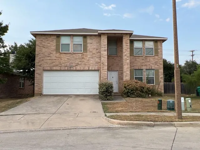 $2,595 | 3625 Clydesdale Drive, Denton, TX 76210