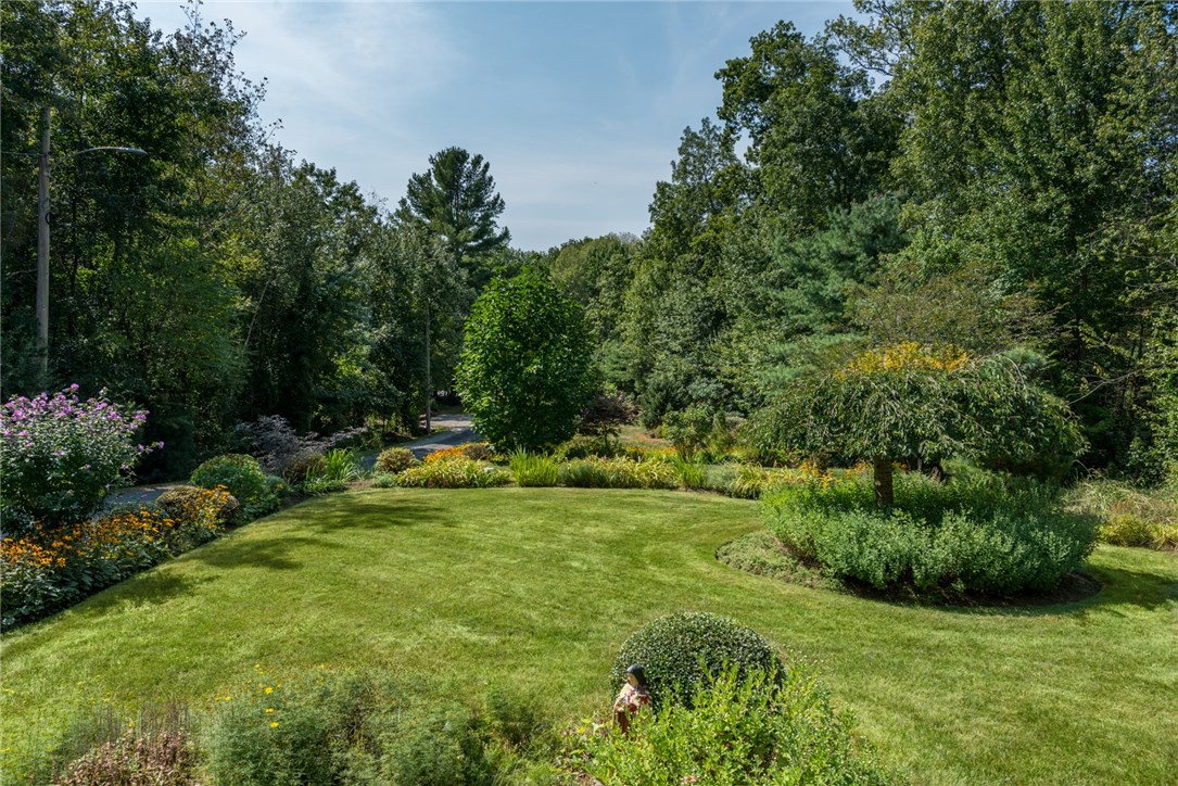 575 Hill Road Burrillville, RI 02859 - Photo 7 of 29