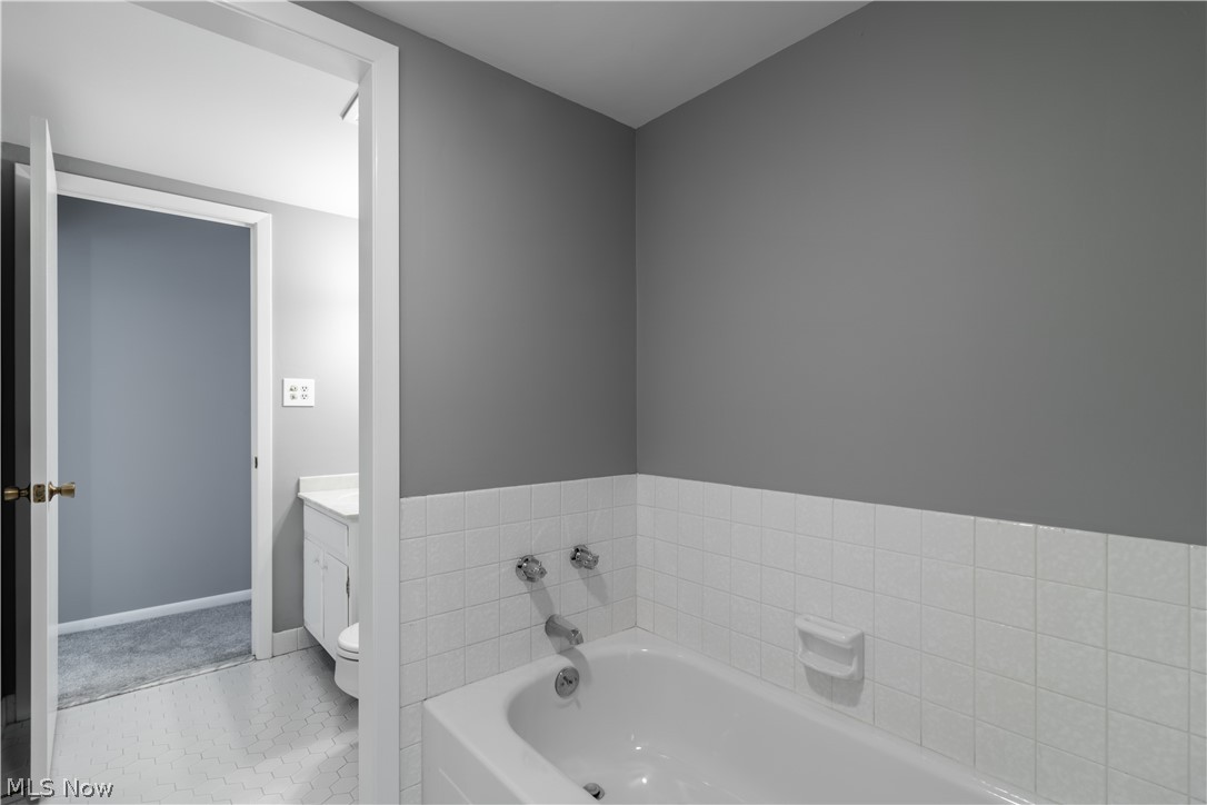 22555 Center Ridge Road, Unit 401 Rocky River, OH 44116 - Photo 25 of 33 Gallery Image 25