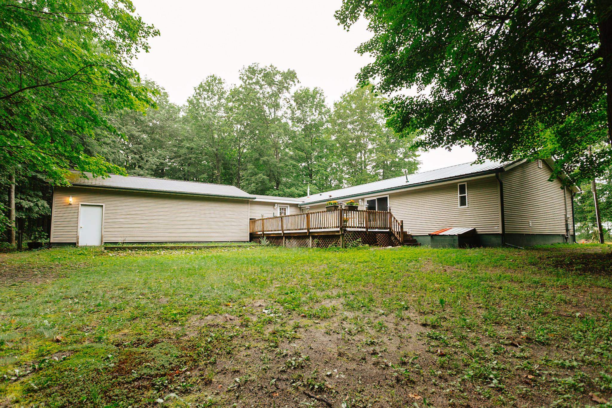 12727 Cinder Road Beulah, MI 49617 - Photo 4 of 49 1924535-6c487369-f4ff-4bc8-9dff-1bb734fe23ba.JPG