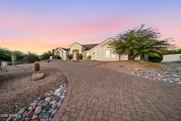 $999,999 | 7618 East Presidio Street, Mesa, AZ 85207