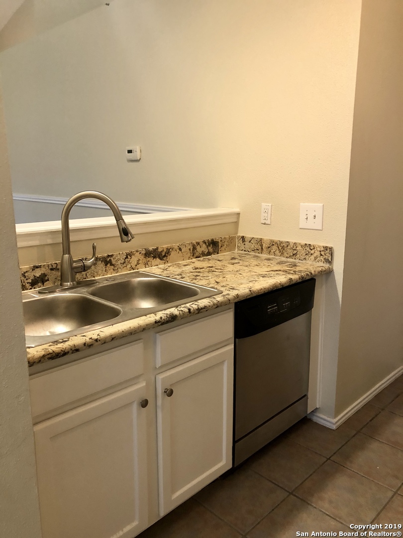 7906 Forest Ranch Live Oak, TX 78233 - Photo 13 of 29