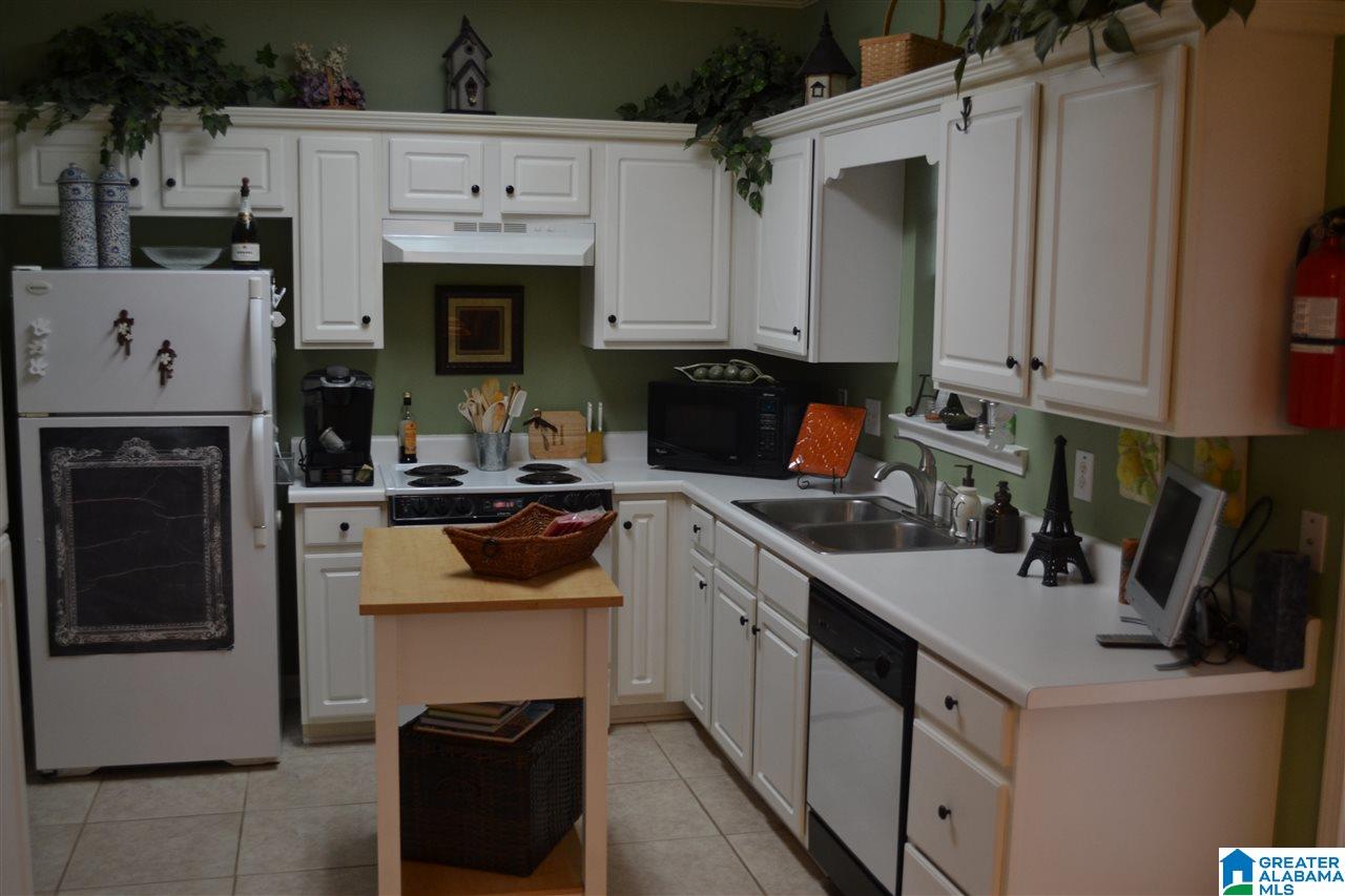 239 Cambrian Ridge Trail Pelham, AL 35124 - Photo 7 of 15