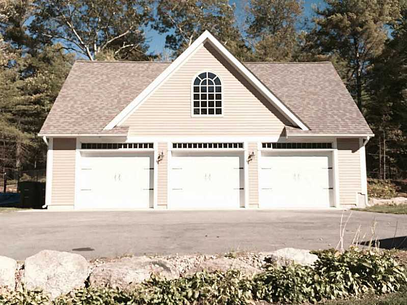 3 Autumn Ridge Road Coventry, RI 02816 - Photo 17 of 24 Parking Lot/Garage.