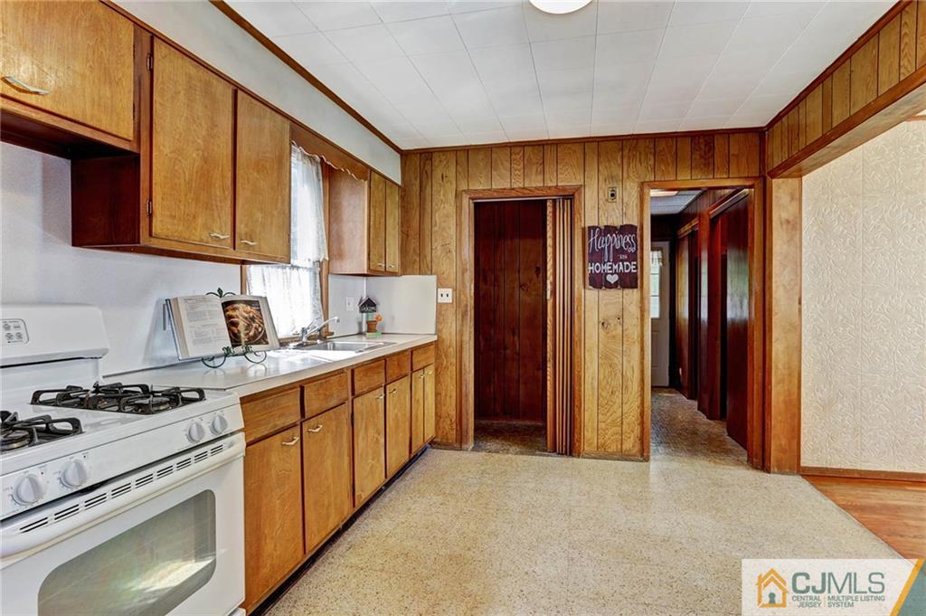 25 Riva Avenue Milltown, NJ 08850 - Photo 11 of 24 Gallery Image 11
