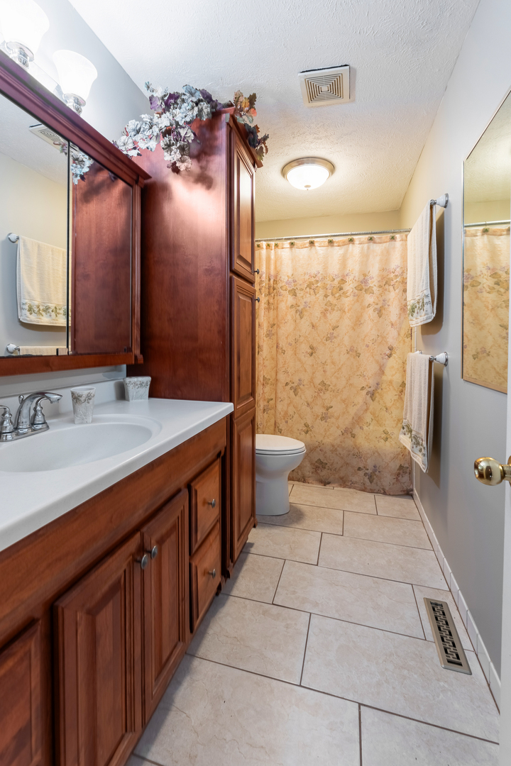 1704 Dunray Lane Normal, IL 61761 - Photo 22 of 51