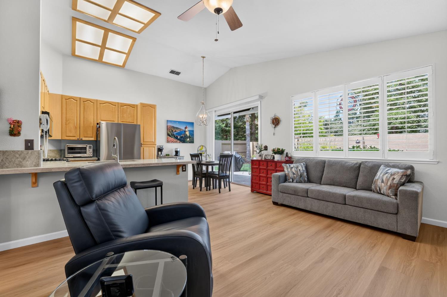 906 Rathbone Circle Folsom, CA 95630 - Photo 9 of 44
