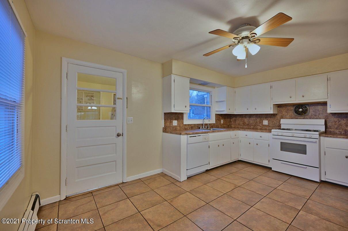 929 Providence Road Scranton, PA 18508 - Photo 13 of 39 Gallery Image 13