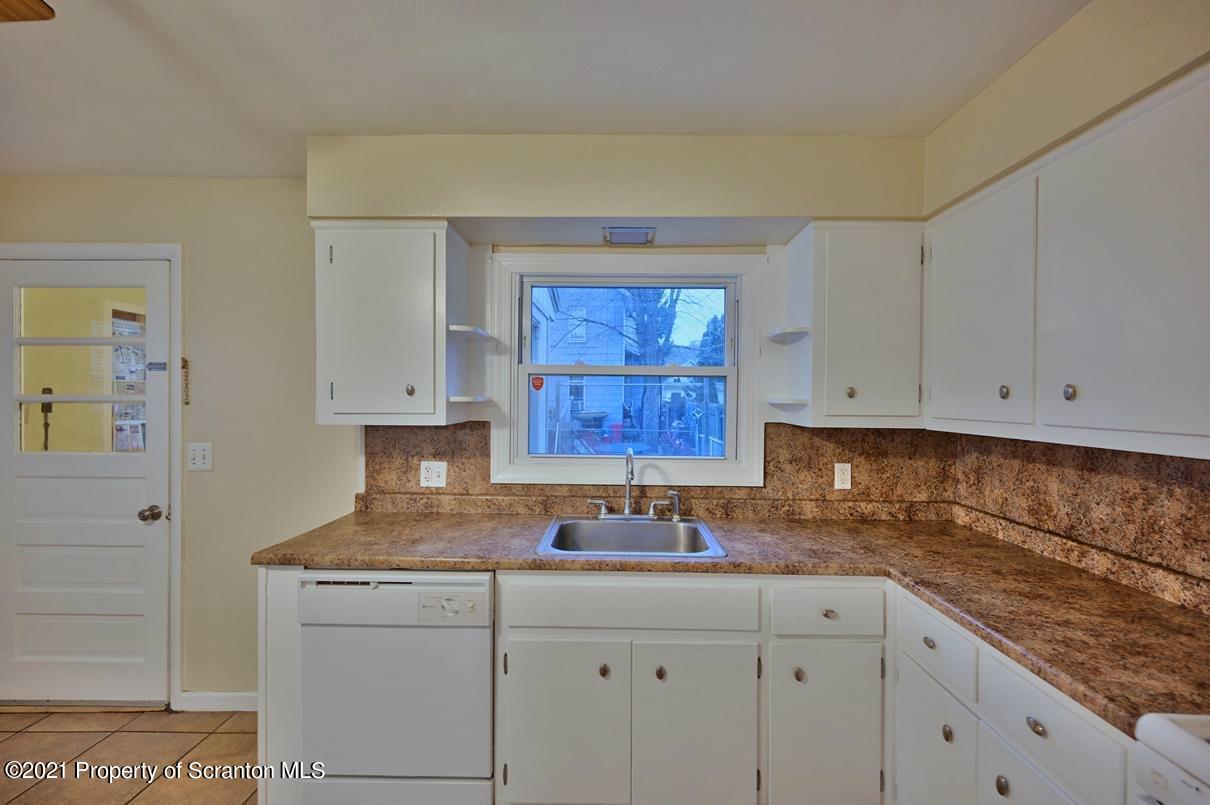 929 Providence Road Scranton, PA 18508 - Photo 17 of 39 Gallery Image 17