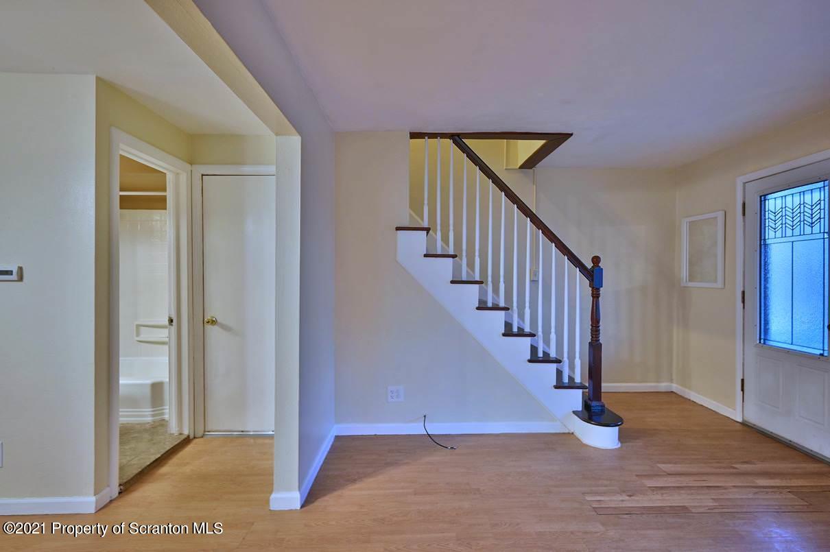 929 Providence Road Scranton, PA 18508 - Photo 9 of 39 Gallery Image 9