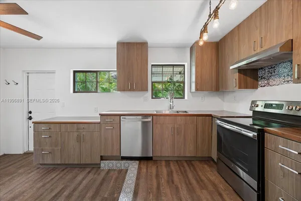 $5,800 | 3490 William Avenue, Miami, FL 33133