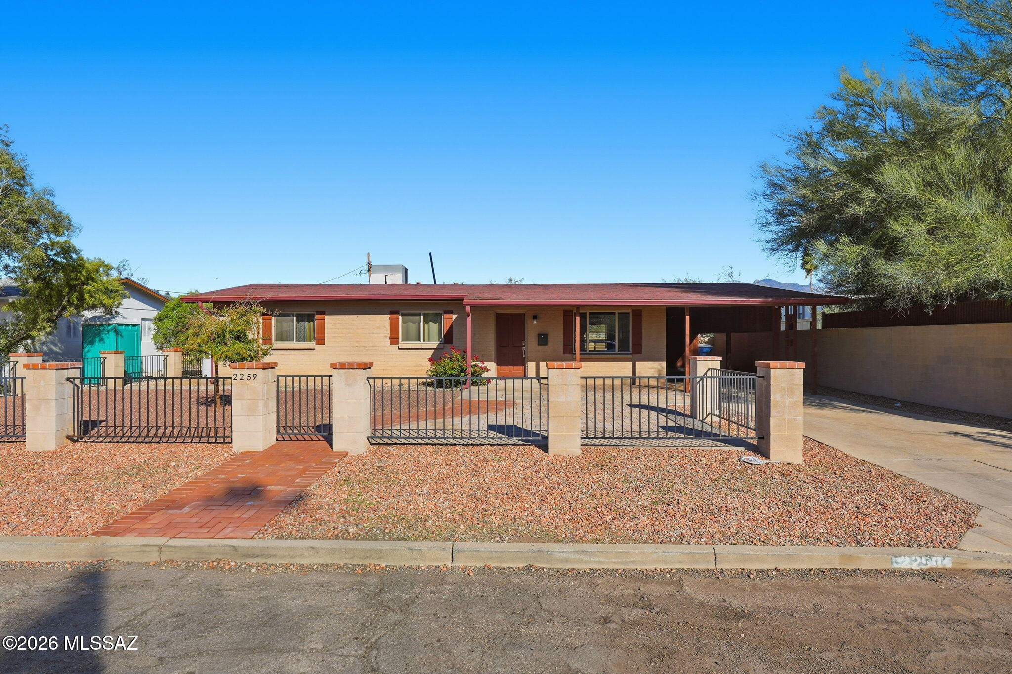 2259 East Spring Street Tucson, AZ 85719 - Photo 1 of 29