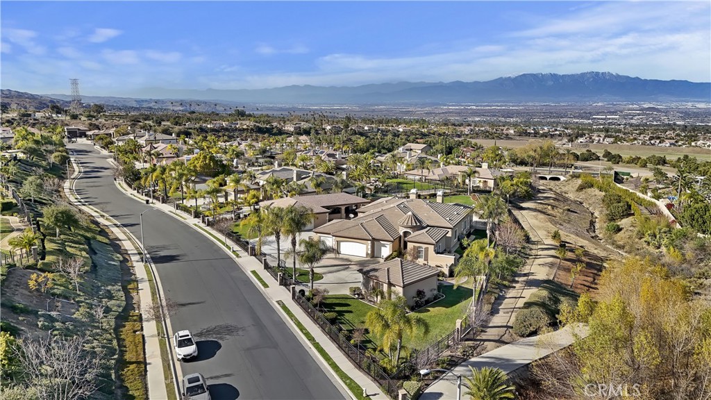 4085 Strandberg Street Corona, CA 92881 - Photo 13 of 74