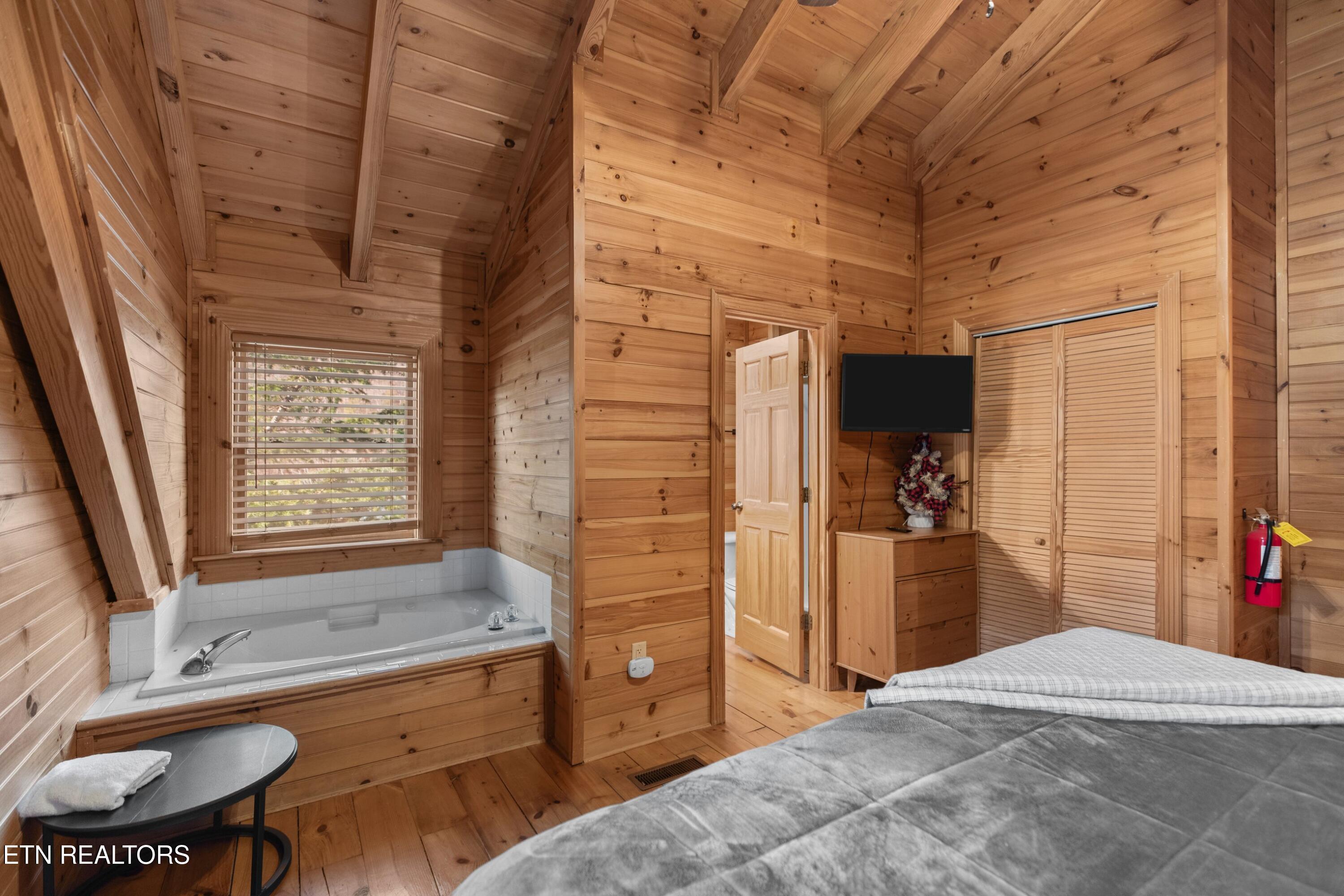 3144 Smoky Ridge Way Pigeon Forge, TN 37862 - Photo 18 of 39 023-3144SmokyRidgeWay-PigeonForge-TN-378