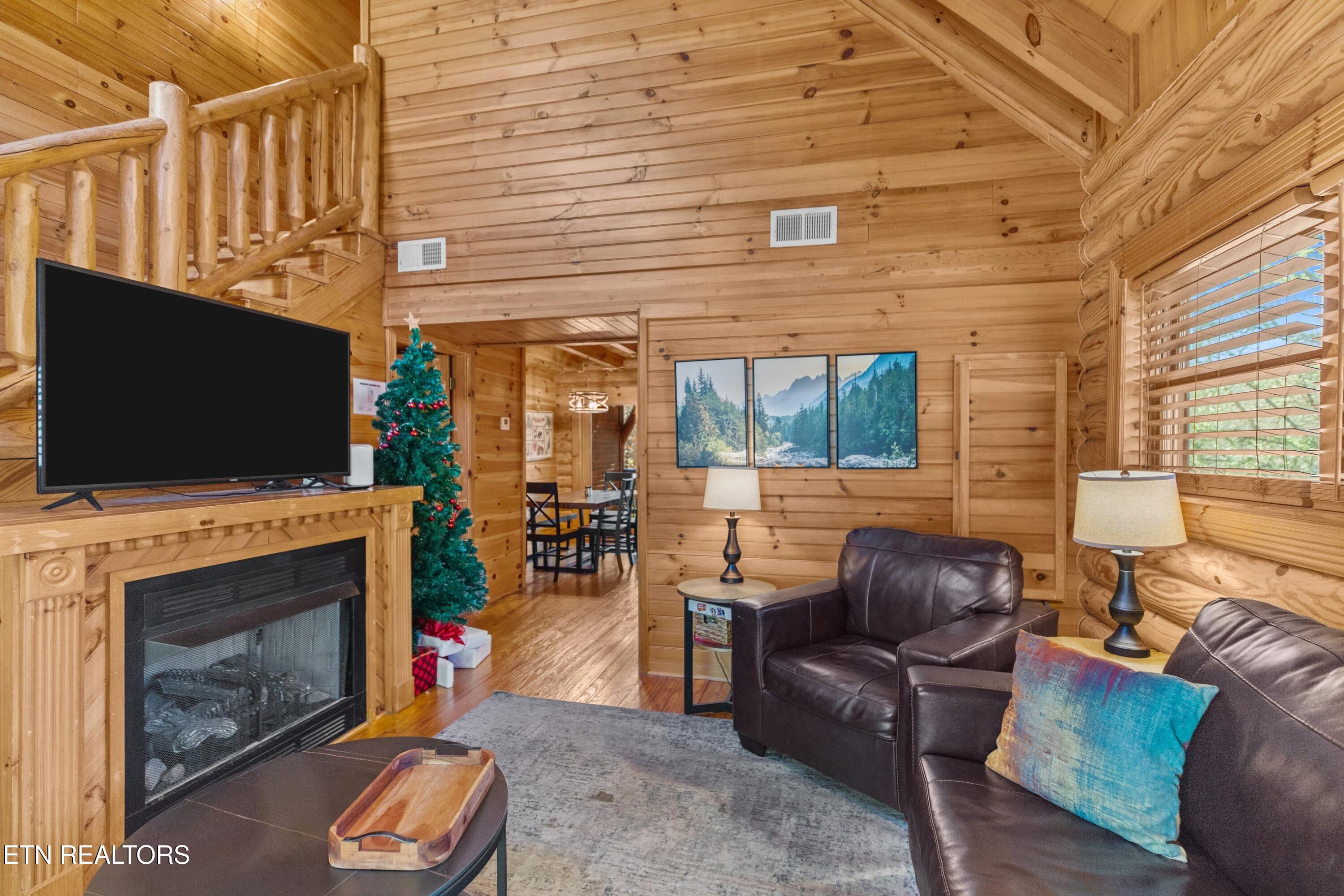 3144 Smoky Ridge Way Pigeon Forge, TN 37862 - Photo 2 of 39 007-3144SmokyRidgeWay-PigeonForge-TN-378