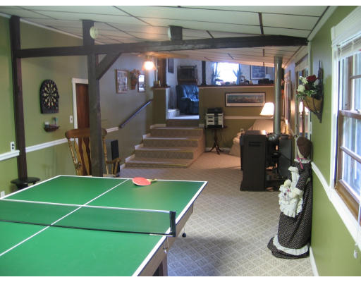 302 Old Farm Road Springfield, MA 01119 - Photo 5 of 9