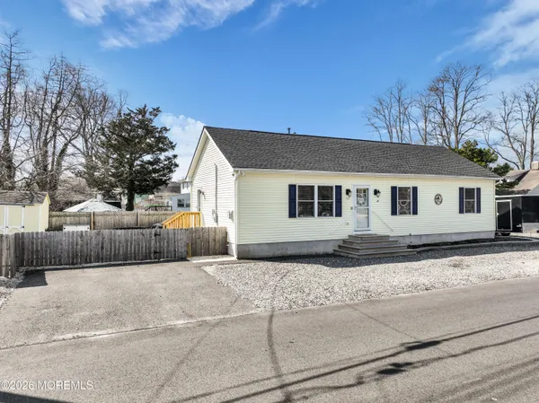 $449,900 | 707 Navesink Avenue, Ocean Gate, NJ 08740