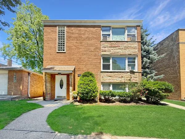 $1,900 | 4850 Wright Terrace, Unit 2A, Skokie, IL 60077