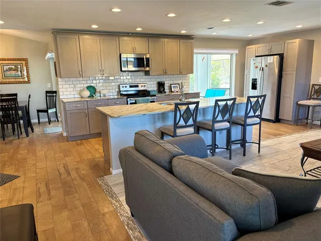 $2,175 | 22497 Glen Avenue, Punta Gorda, FL 33980