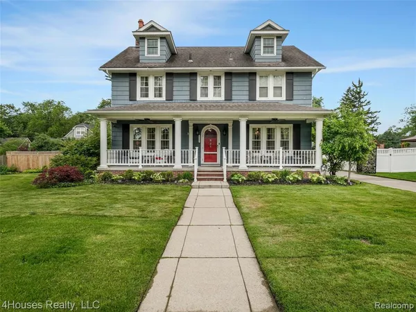 $899,000 | 1755 Beverly Boulevard, Berkley, MI 48072