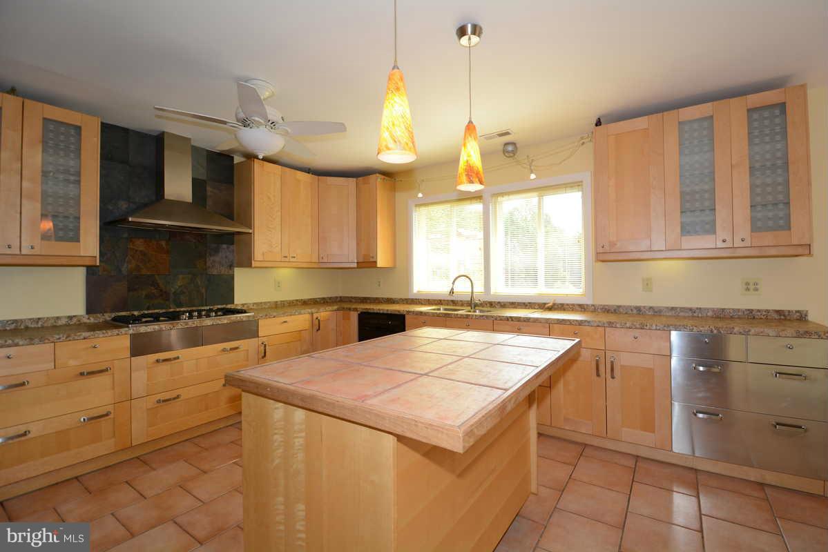 5500 Bayside Road Chesapeake Beach, MD 20732 - Photo 5 of 30 Kitchen