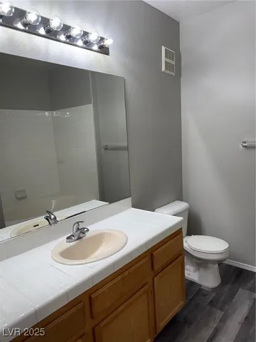 $1,300 | 1050 East Cactus Avenue, Unit 2127, Las Vegas, NV 89183