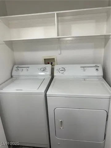 $1,300 | 1050 East Cactus Avenue, Unit 2127, Las Vegas, NV 89183