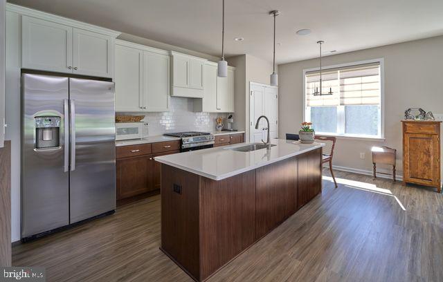 36 Vly Oak Road Glenmoore, PA 19343 - Photo 6 of 20 Upgraded kitchen cabinets & quartz countertops