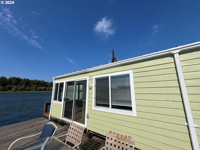 $150,000 | 18989 Northeast Marine Drive, Unit D57, Portland, OR 97230