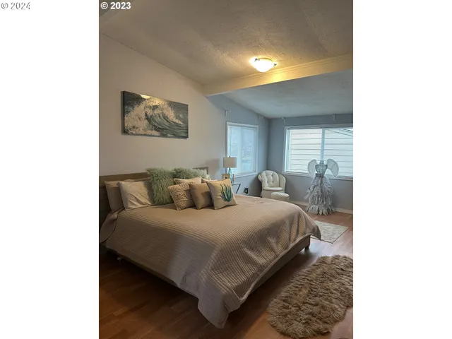 $150,000 | 18989 Northeast Marine Drive, Unit D57, Portland, OR 97230