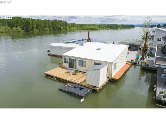 $150,000 | 18989 Northeast Marine Drive, Unit D57, Portland, OR 97230