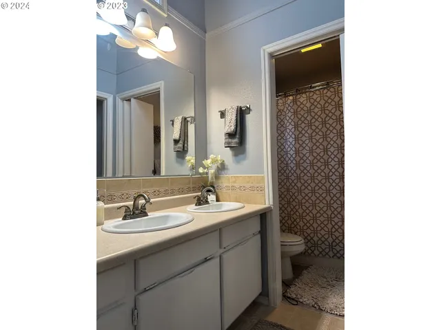 $150,000 | 18989 Northeast Marine Drive, Unit D57, Portland, OR 97230