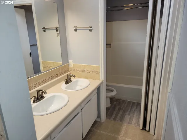 $150,000 | 18989 Northeast Marine Drive, Unit D57, Portland, OR 97230