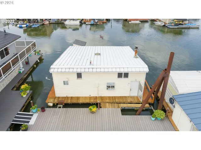 $150,000 | 18989 Northeast Marine Drive, Unit D57, Portland, OR 97230