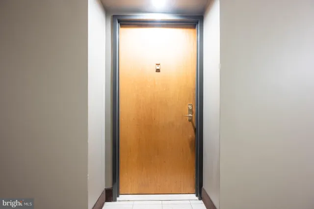 $350,000 | 1808 Old Meadow Road, Unit 1115, McLean, VA 22102