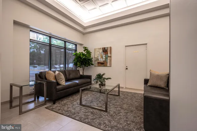 $350,000 | 1808 Old Meadow Road, Unit 1115, McLean, VA 22102