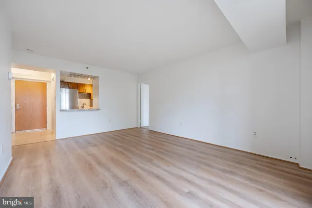 $350,000 | 1808 Old Meadow Road, Unit 1115, McLean, VA 22102