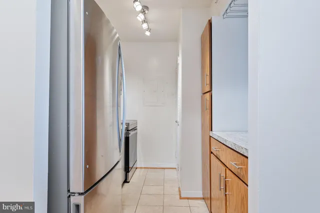 $350,000 | 1808 Old Meadow Road, Unit 1115, McLean, VA 22102