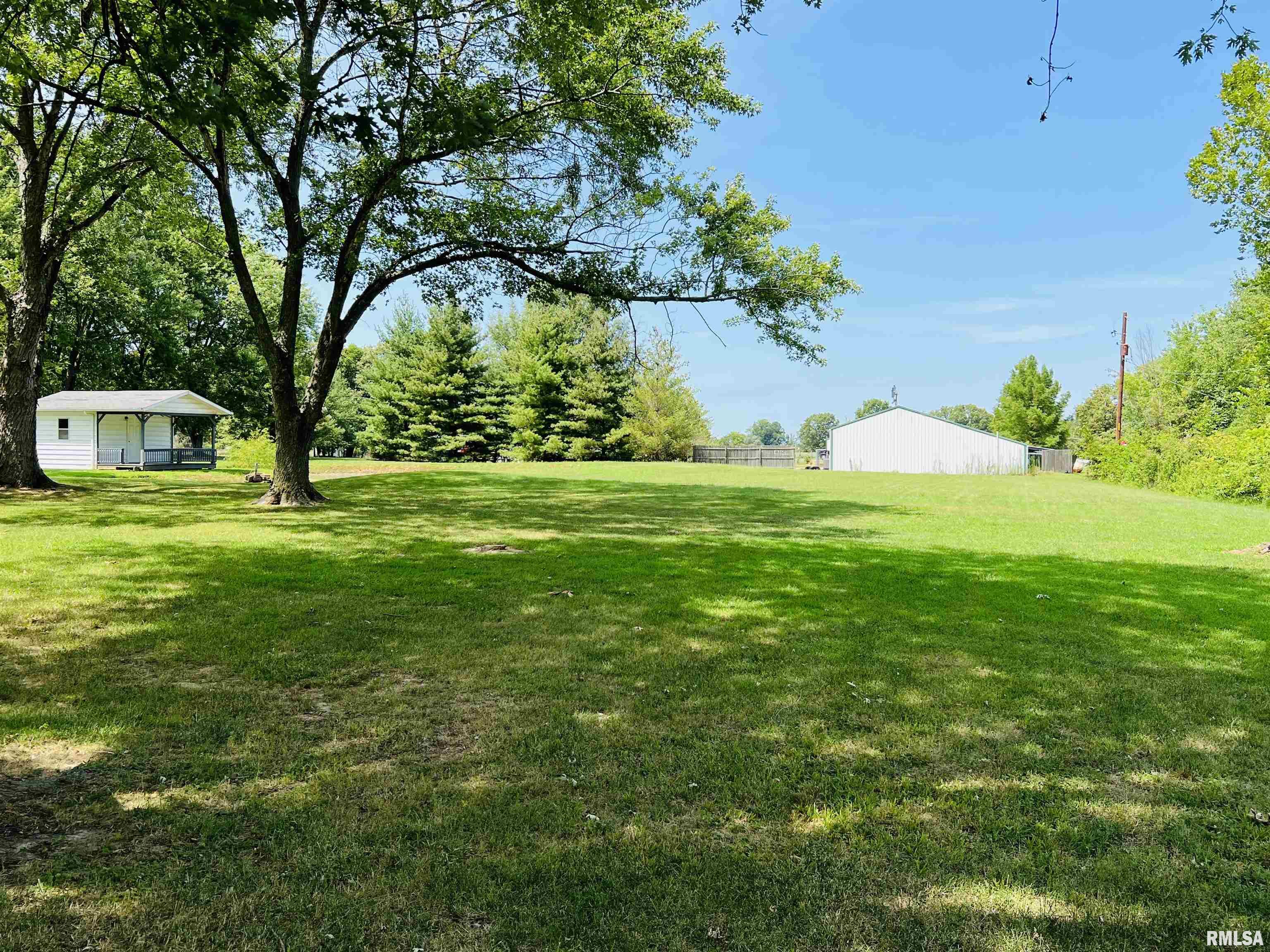 1045 Bourland Road Eldorado, IL 62930 - Photo 12 of 35 Gallery Image 12